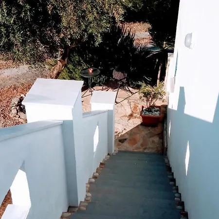 Iremia Villa *